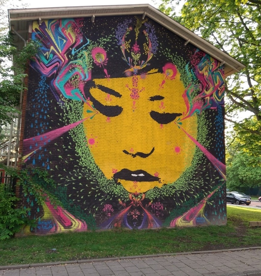 Opgeruimde stad-streetart-graffiti